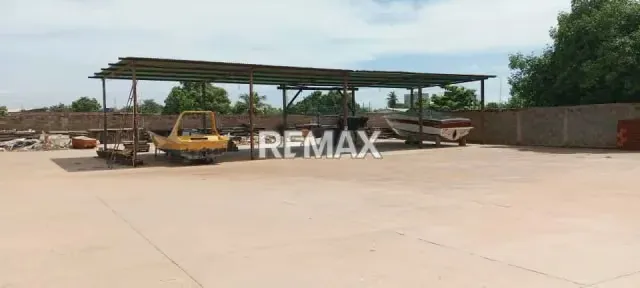 PATIO COMERCIAL EN ALQUILER EN MILAGRO NORTE. - 4