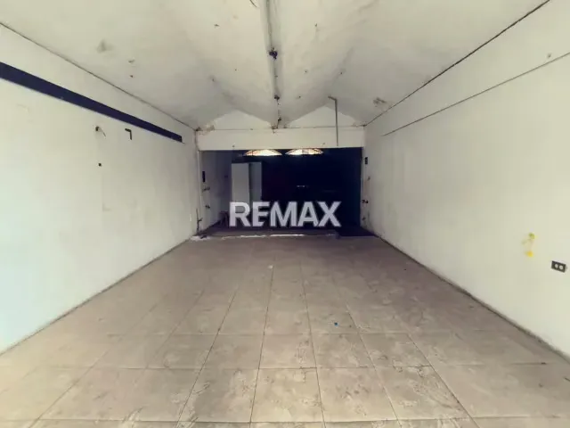 Alquilo Local Comercial en C.C. Comercial Industrial del Este - 12