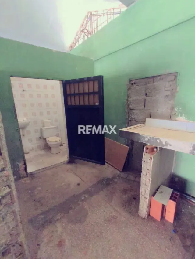 Alquilo Local Comercial en C.C. Comercial Industrial del Este - 14