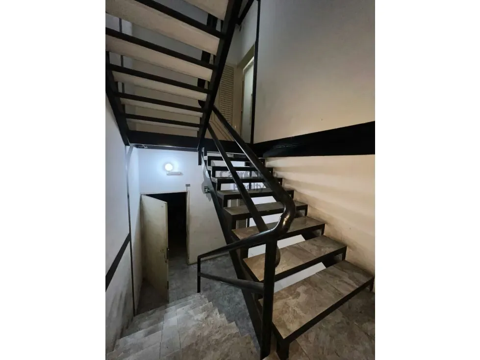 Edificio en venta o alquiler Guacara con galpón y local adicional - 7