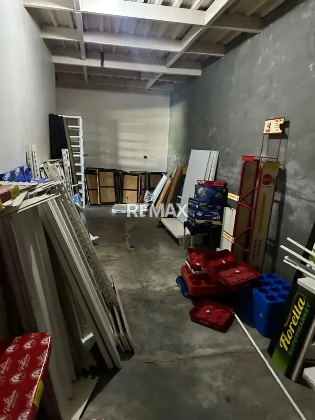 Local en ALQUILER Ubicado en Centro Comercial Terra Nostra en Av. Fuerzas Armadas, al lado del Adolfo Pons - 8