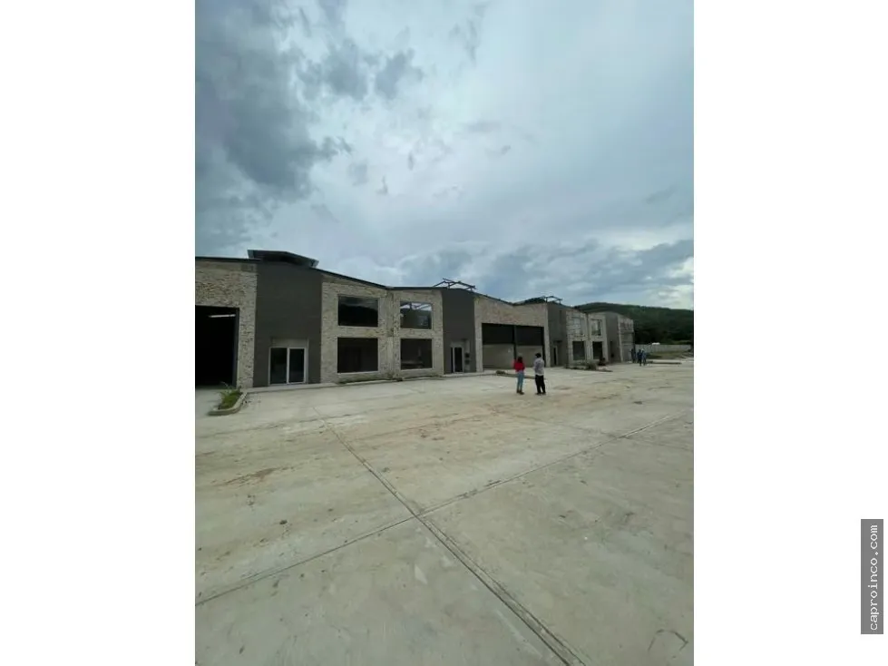 Galpón Industrial a Estrenar, Al Mejor Precio por m². TCL G 9799143 - 12