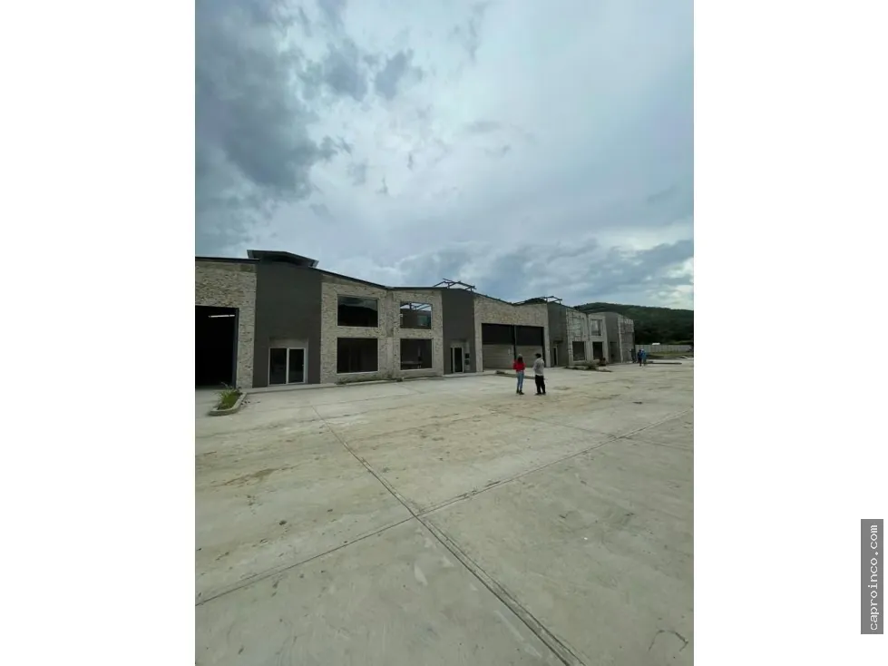 Galpón Industrial a Estrenar, Al Mejor Precio por m². TCL G 9799143 - 15