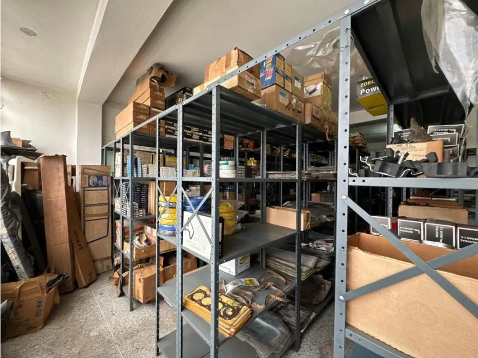 Edifcio Comercial Venta Catia 368000$ aceptamos financiamiento - 14