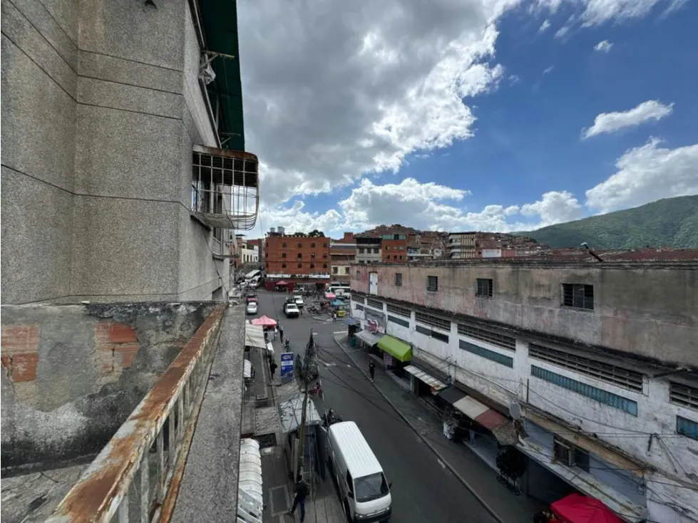 Edifcio Comercial Venta Catia 368000$ aceptamos financiamiento - 28
