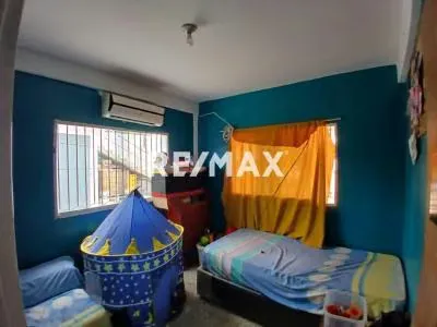 EN VENTA LOCAL COMECIAL VILLA PODUCTIVA AV FLOENCIO GIMENEZ - 3
