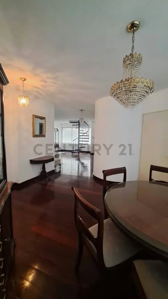 En venta Hermoso Penthouse con vista al Àvila - 4