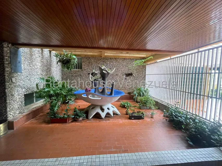 Apartamento (1 Nivel) en Venta en Colinas de Bello Monte, Distrito Metropolitano - 2