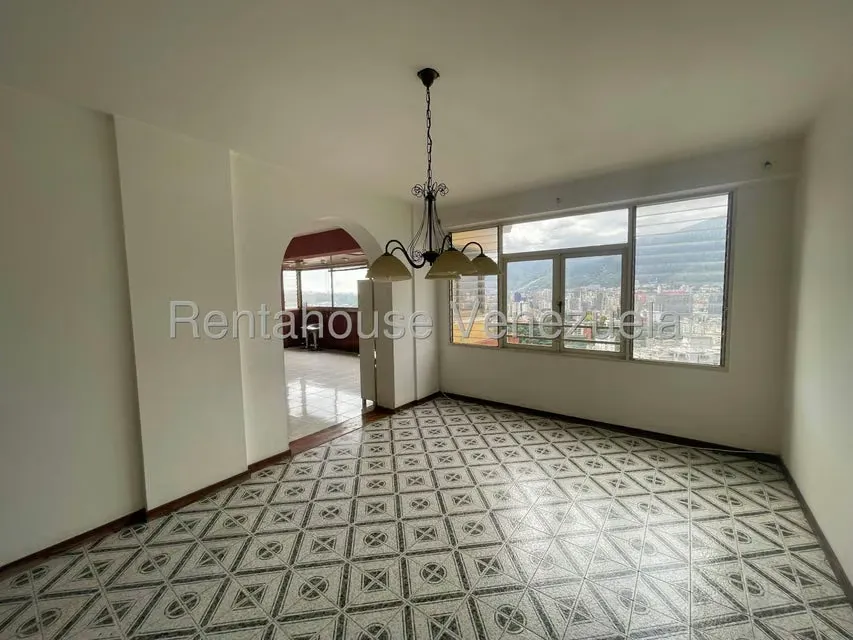 Apartamento (1 Nivel) en Venta en Colinas de Bello Monte, Distrito Metropolitano - 9