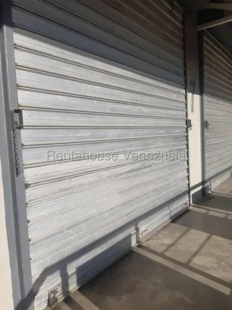 Local Comercial en Alquiler en Avenida Bolivar, Zulia - 4