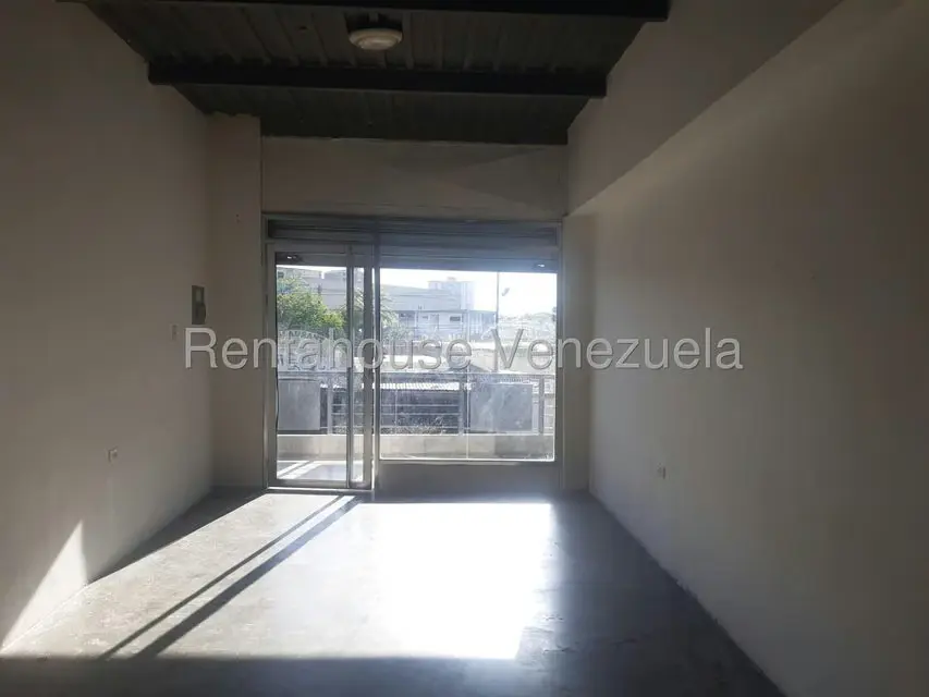 Local Comercial en Alquiler en Avenida Bolivar, Zulia - 9