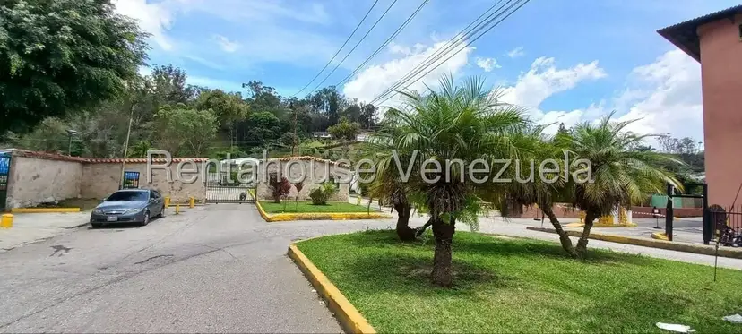 Casa (Multipes Niveles) en Venta en La Rosaleda, Miranda