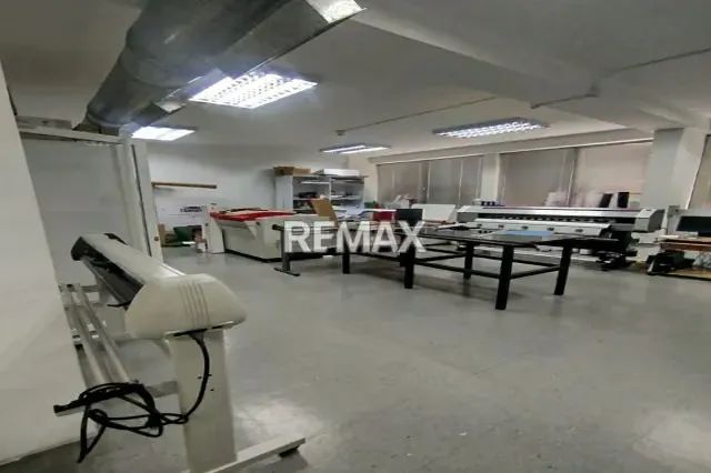 EDIFICIO INDUSTRIAL EN VENTA - URB. BOLEITA NORTE - 6