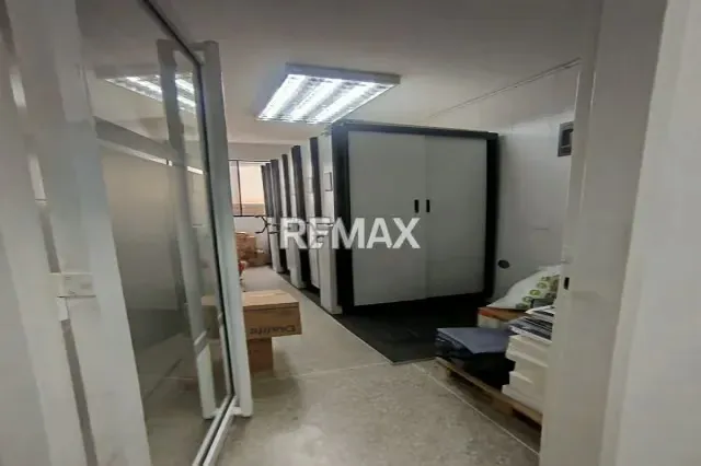 EDIFICIO INDUSTRIAL EN VENTA - URB. BOLEITA NORTE - 7