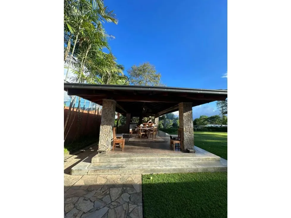 Se vende casa 900m2 La Lagunita 8541 - 5