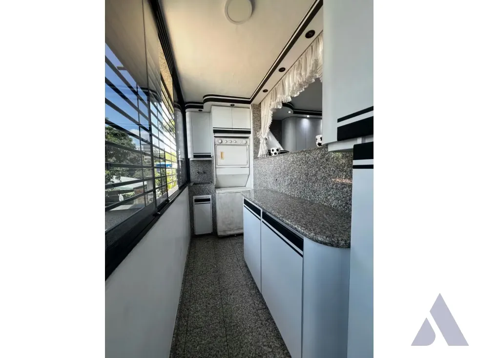 Vendo casa 550m2 San Bernardino 4130 - 11