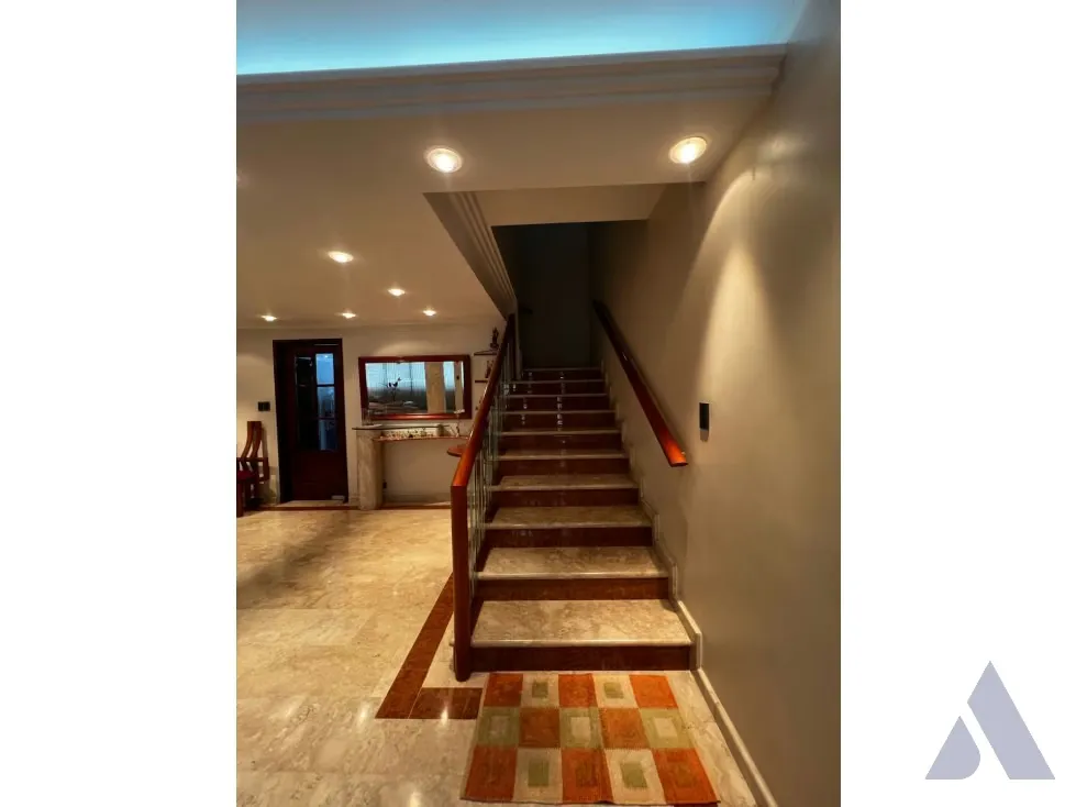 Vendo casa 550m2 San Bernardino 4130 - 8