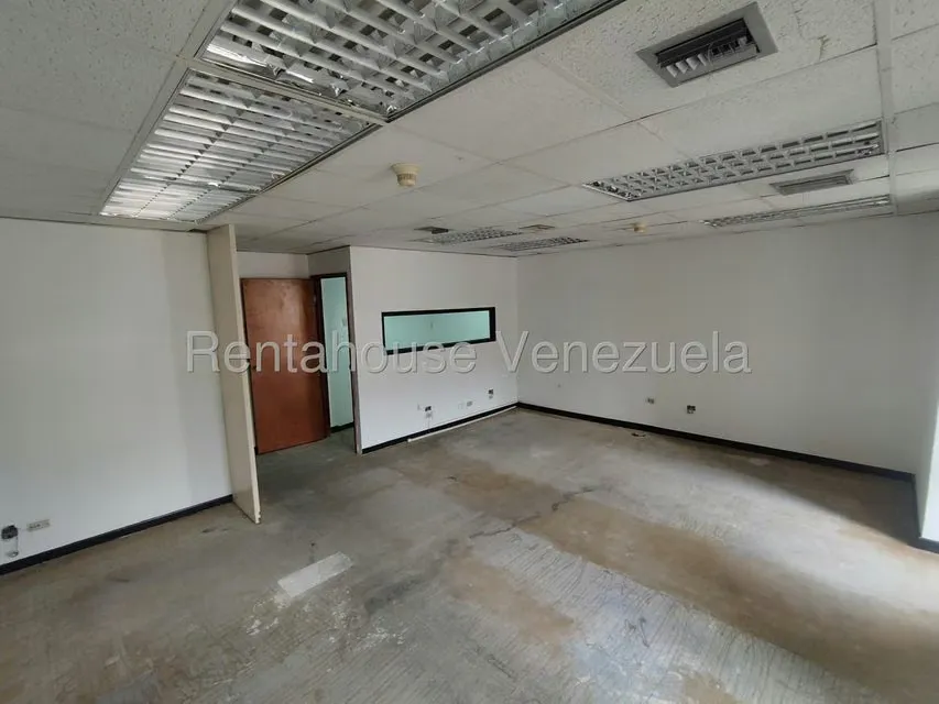 Oficina en Venta en Los Palos Grandes, Distrito Metropolitano - 11