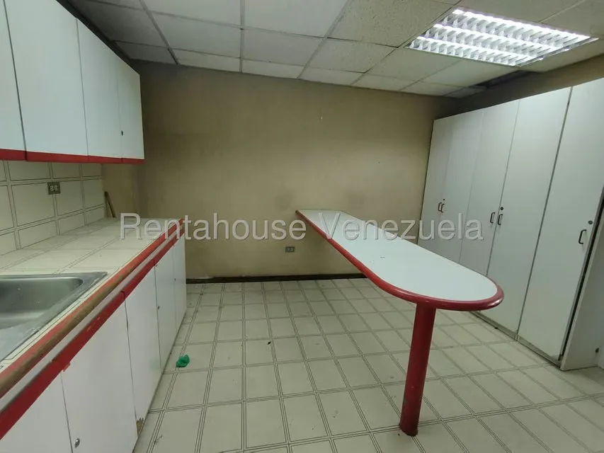 Oficina en Venta en Los Palos Grandes, Distrito Metropolitano - 16