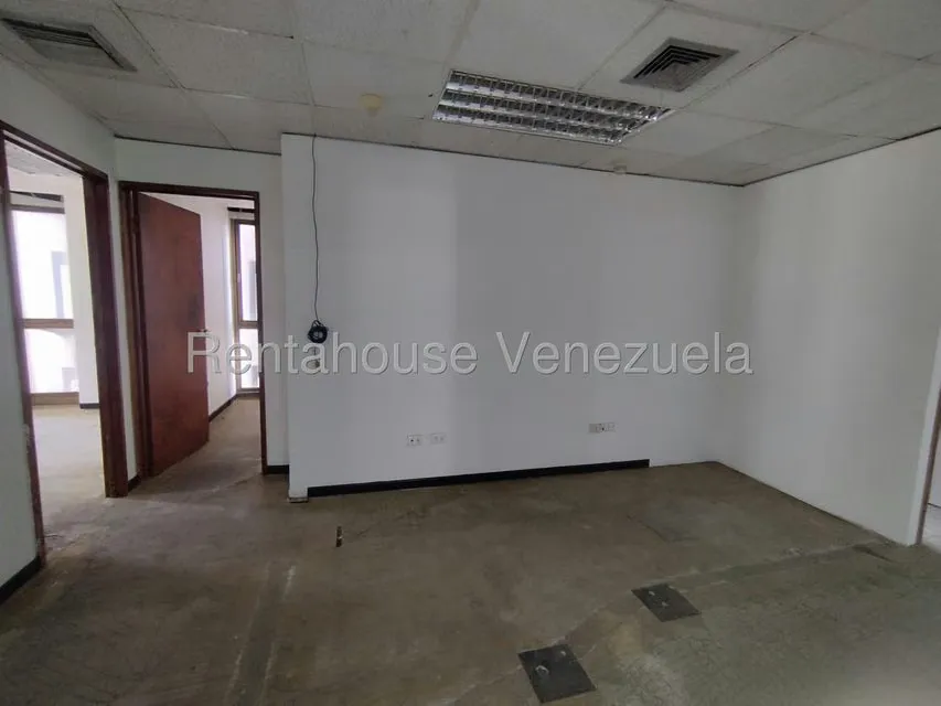 Oficina en Venta en Los Palos Grandes, Distrito Metropolitano - 28
