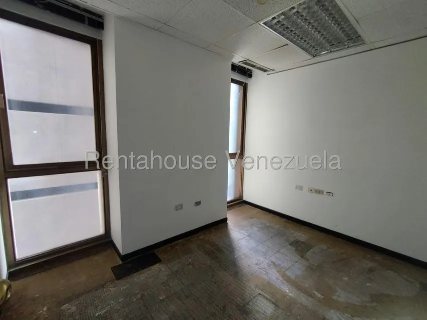 Oficina en Venta en Los Palos Grandes, Distrito Metropolitano - 7