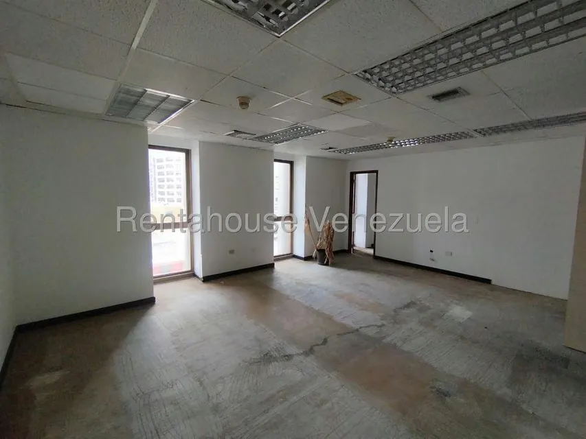 Oficina en Venta en Los Palos Grandes, Distrito Metropolitano - 9