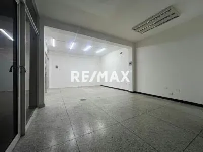 Locales Comerciales N° 27 en Alquiler Avenida Andrés Bello entre Carrera 21 y 22 Zona Centro- Barquisimeto - 2