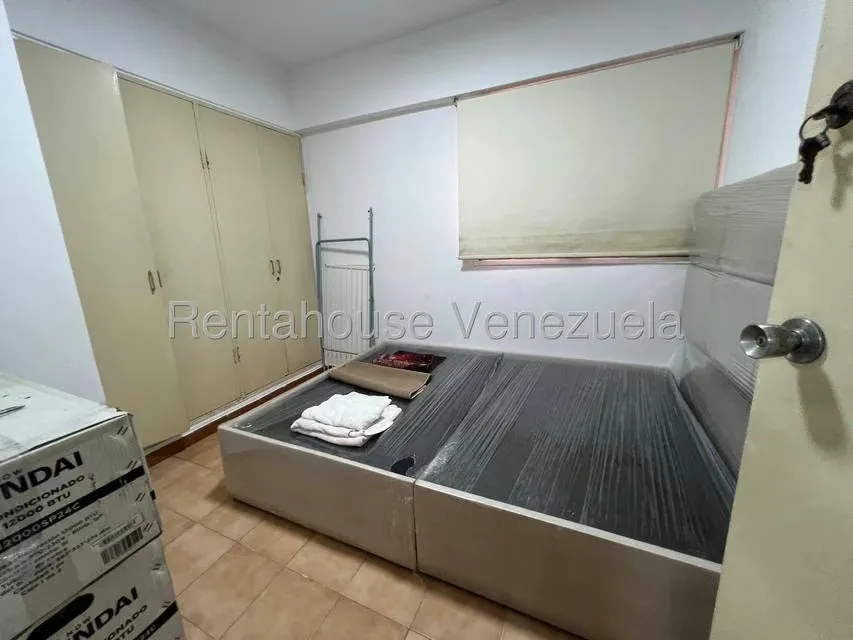 Apartamento (1 Nivel) en Alquiler en El Paraiso, Distrito Metropolitano - 17