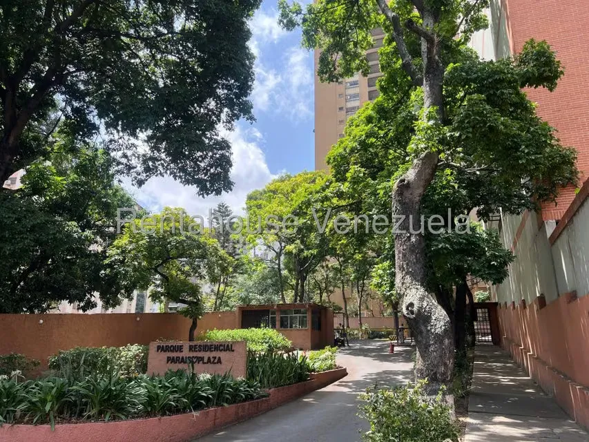 Apartamento (1 Nivel) en Alquiler en El Paraiso, Distrito Metropolitano - 24