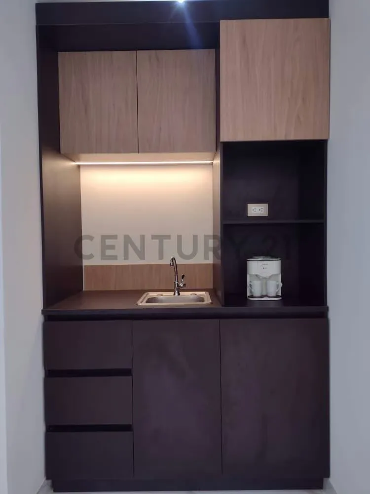 TU PROXIMO CENTRO DE NEGOCIOS EN ELCORAZON DE SABANA GRANDE ! - 14