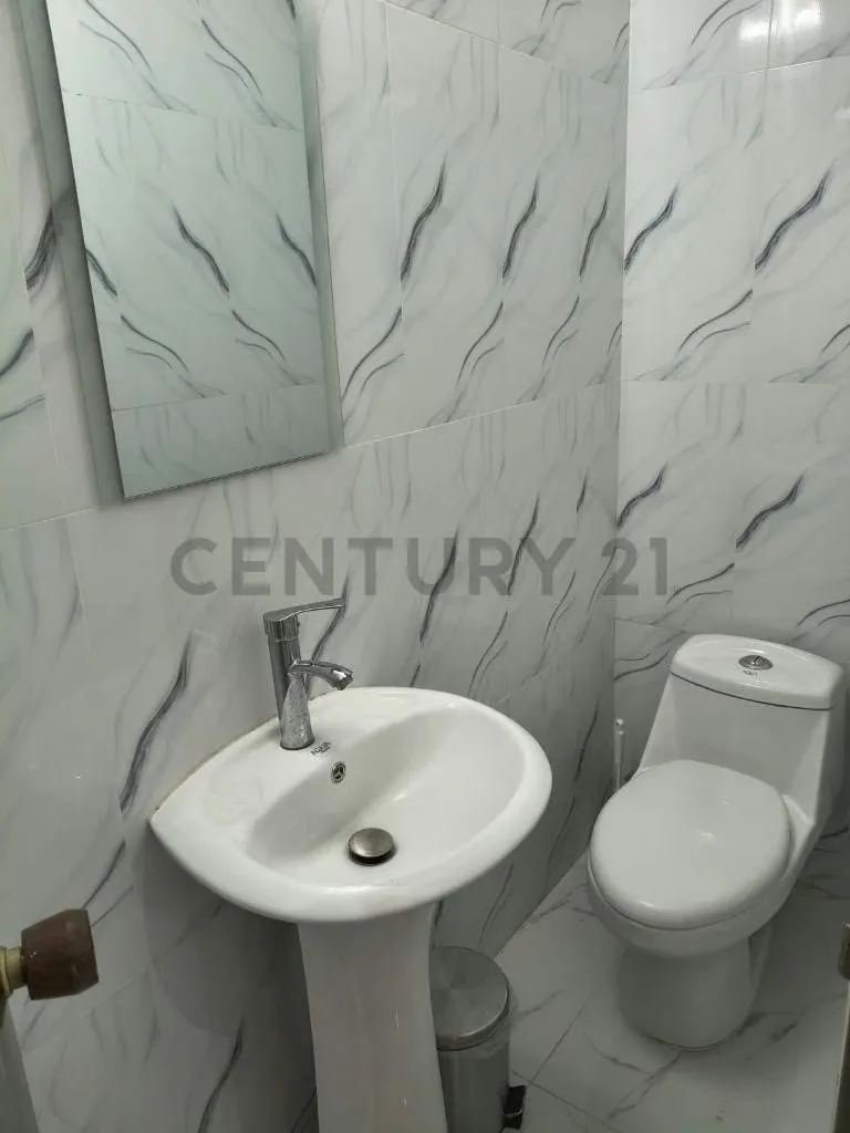 TU PROXIMO CENTRO DE NEGOCIOS EN ELCORAZON DE SABANA GRANDE ! - 17