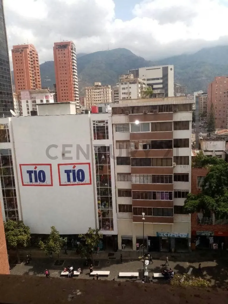TU PROXIMO CENTRO DE NEGOCIOS EN ELCORAZON DE SABANA GRANDE ! - 3