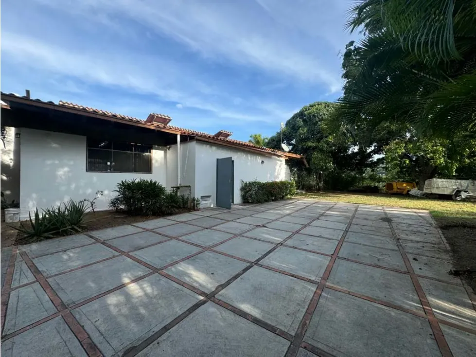 Se alquila casa 750m2 Santa Fe Sur 5301 - 7