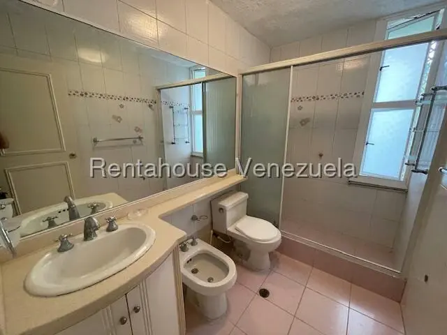 Casa (Multipes Niveles) en Venta en Prados del Este, Distrito Metropolitano - 12