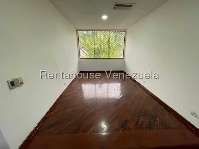 Casa (Multipes Niveles) en Venta en Prados del Este, Distrito Metropolitano - 14