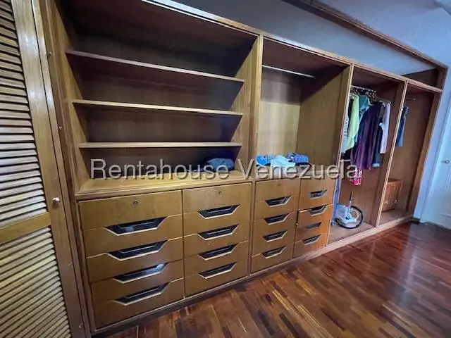 Casa (Multipes Niveles) en Venta en Prados del Este, Distrito Metropolitano - 20