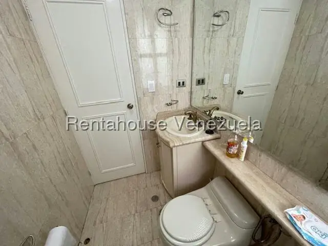 Casa (Multipes Niveles) en Venta en Prados del Este, Distrito Metropolitano - 27