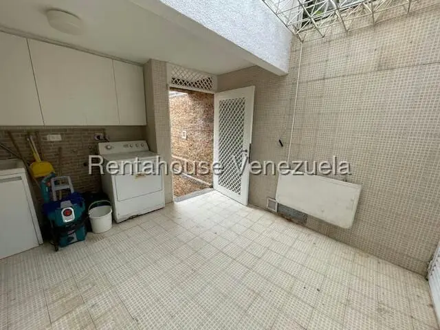 Casa (Multipes Niveles) en Venta en Prados del Este, Distrito Metropolitano - 39