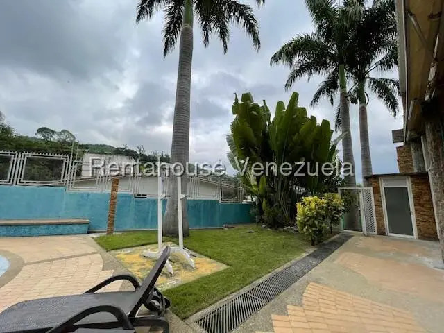Casa (Multipes Niveles) en Venta en Prados del Este, Distrito Metropolitano - 42
