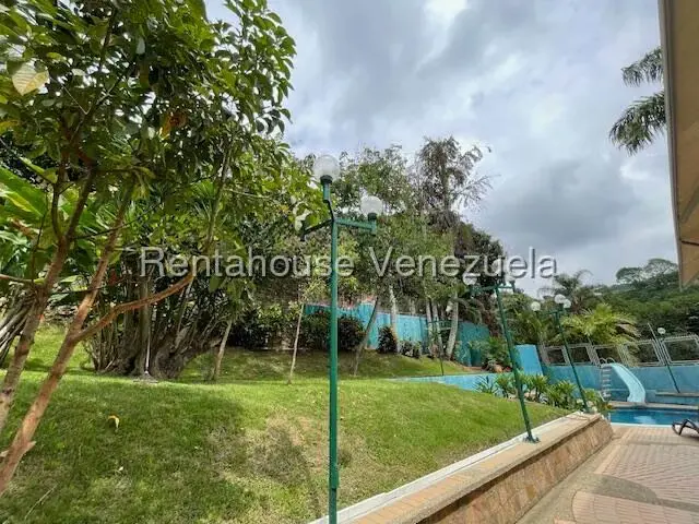 Casa (Multipes Niveles) en Venta en Prados del Este, Distrito Metropolitano - 50