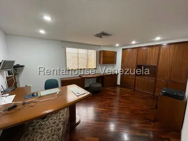 Casa (Multipes Niveles) en Venta en Prados del Este, Distrito Metropolitano - 5