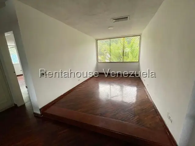 Casa (Multipes Niveles) en Venta en Prados del Este, Distrito Metropolitano - 6