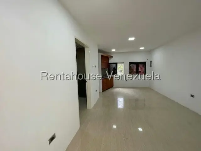 Casa (Multipes Niveles) en Venta en Prados del Este, Distrito Metropolitano - 65