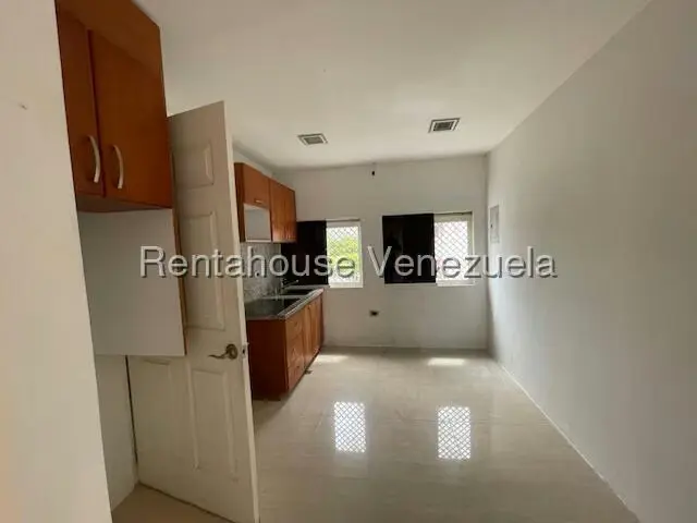 Casa (Multipes Niveles) en Venta en Prados del Este, Distrito Metropolitano - 66