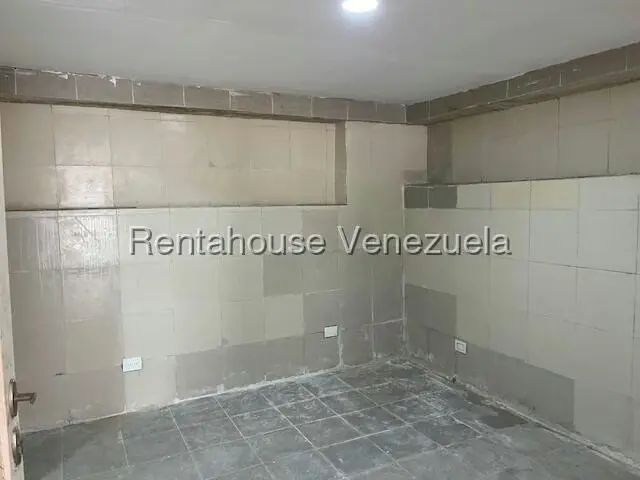 Casa (Multipes Niveles) en Venta en Prados del Este, Distrito Metropolitano - 69
