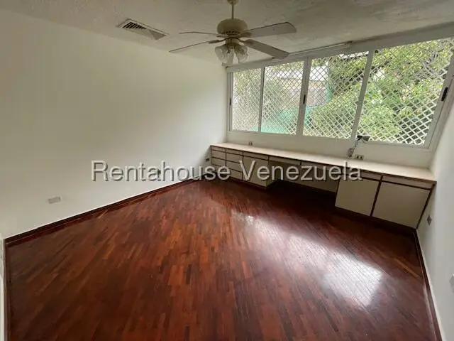 Casa (Multipes Niveles) en Venta en Prados del Este, Distrito Metropolitano - 7
