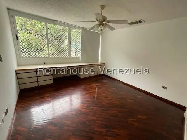 Casa (Multipes Niveles) en Venta en Prados del Este, Distrito Metropolitano - 9