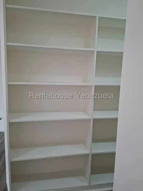 Apartamento (1 Nivel) en Venta en Los Chorros, Distrito Metropolitano - 15