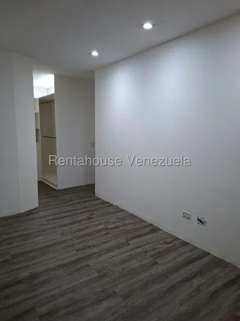 Apartamento (1 Nivel) en Venta en Los Chorros, Distrito Metropolitano - 20