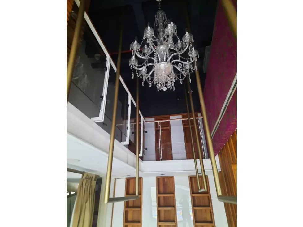 Local comercial dúplex en venta - 35